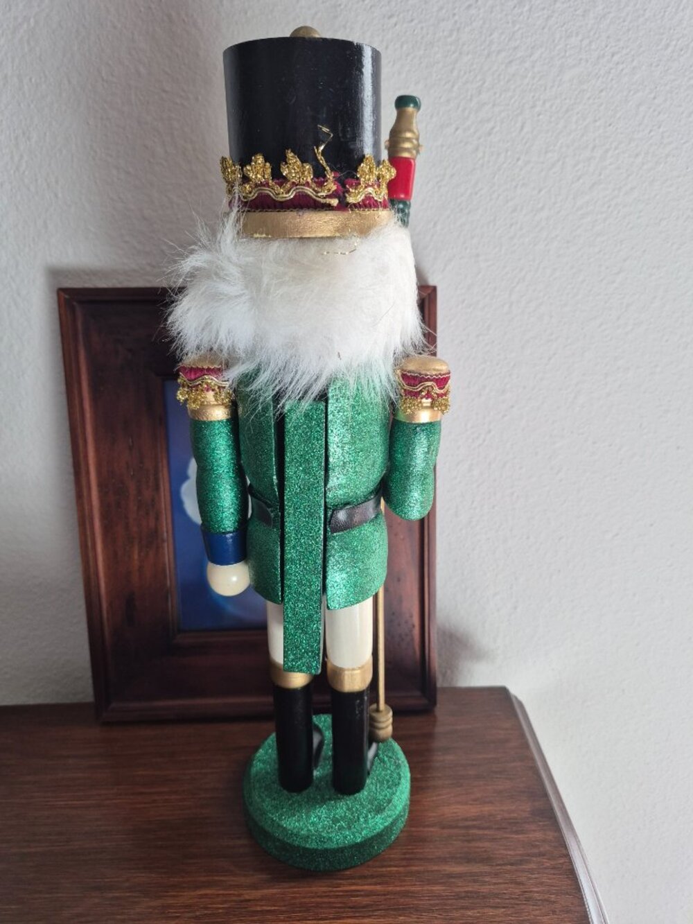Green nutcracker - Picture 4 of 4